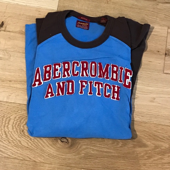 Abercrombie & Fitch Other - Abercrombie and Fitch Long Sleeve T-Shirt